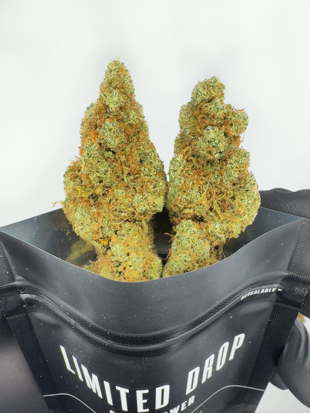 hydro mandarin hemp flowers bag close